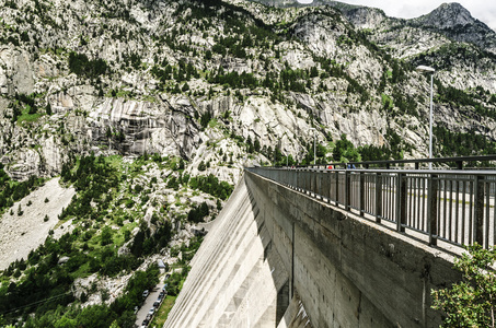 可乐 del Embalse de Cavallers