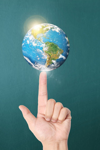 在手的地球图片