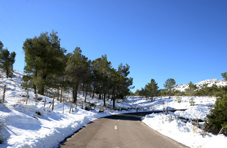 大雪在塞拉利昂 de Tramuntana 在马略卡岛，西班牙