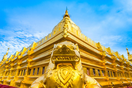 Shwezigon 宝塔是位于缅甸 Nyaung 的一座佛教寺庙。