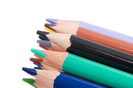 许多不同的颜色的铅笔