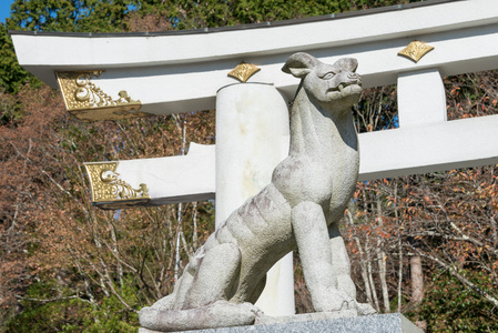 监护人狗在 mitsumine 神社 秩父 埼玉县，日本