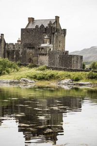 Eilean 多南城堡在温暖的夏天天Dornie, 苏格兰英国