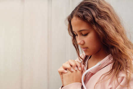 基督教祈祷图片