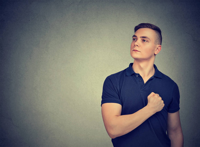 革命的骄傲图片