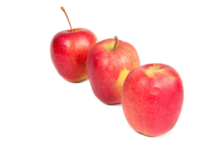 新鲜的三个红苹果