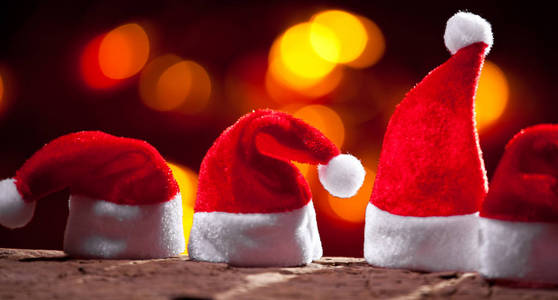 圣诞节背景与红色圣诞老人帽子和拷贝空间