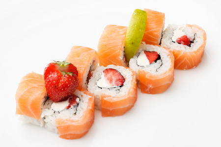 美味的寿司的草莓照片