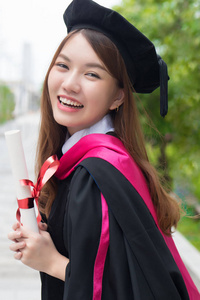 成功的微笑女大学生毕业大专或以上学历, 本科学历, 教育理念亚洲人20s 年轻的成年妇女模型