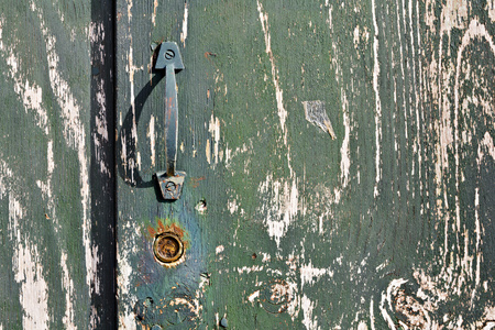 旧木门和锁孔入路的细节