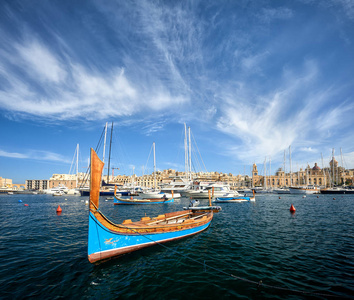 马耳他比尔古港的传统卢祖
