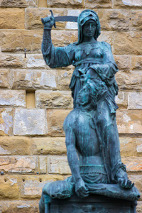 多那太罗的雕像朱迪丝和荷罗孚