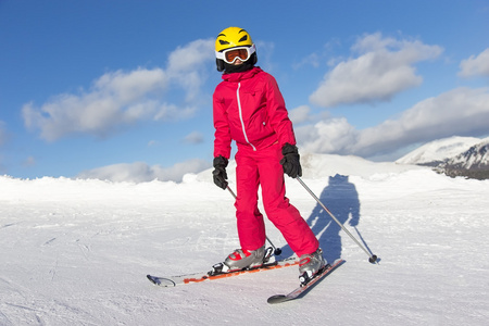 关于滑雪的女孩图片-关于滑雪的女孩素材-关于滑雪的女孩插画-摄图新