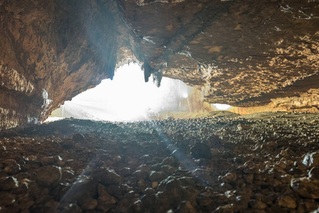 Silifke 地区天堂峡谷深处的洞穴观。梅尔辛土耳其