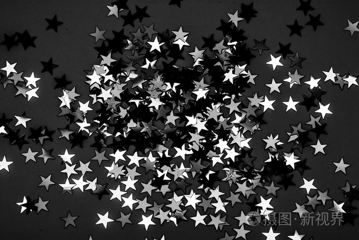 许多的黑色和白色星星