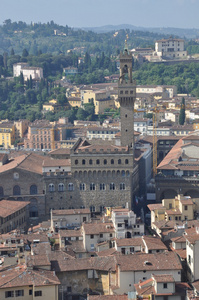 佛罗伦萨在屋顶上的水平视图