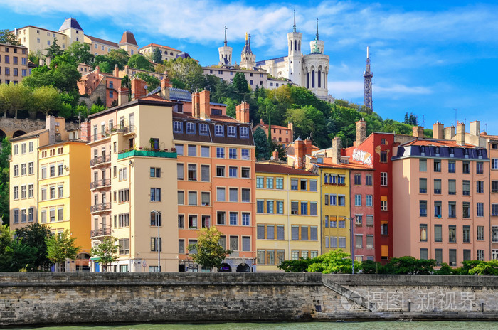 从索恩河与多彩的房子,法国里昂城市景观