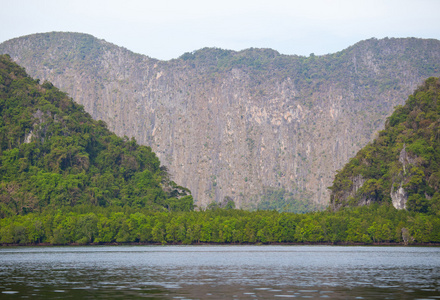 河与山