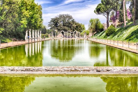 古池称为 Canopus 在别墅阿德里安娜 哈德良的维尔