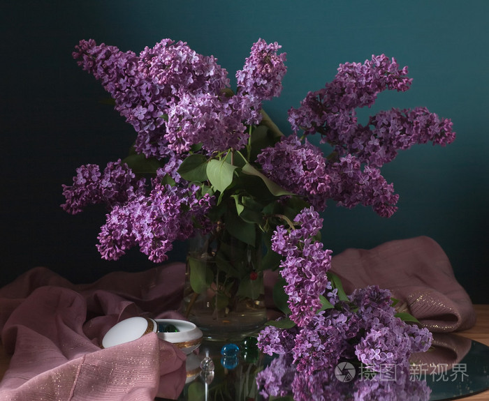 紫丁香花静物