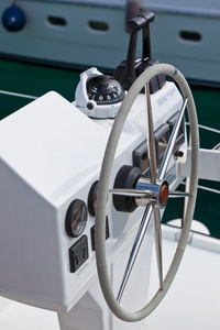 帆船游艇控制车轮和执行