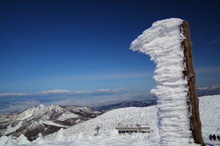 软霜，在日本 mt.zao