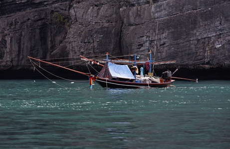 泰国，亩岛安通国家海洋公园，本地钓鱼船