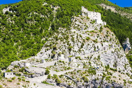 在 Entrevaux，普罗旺斯，法国堡垒