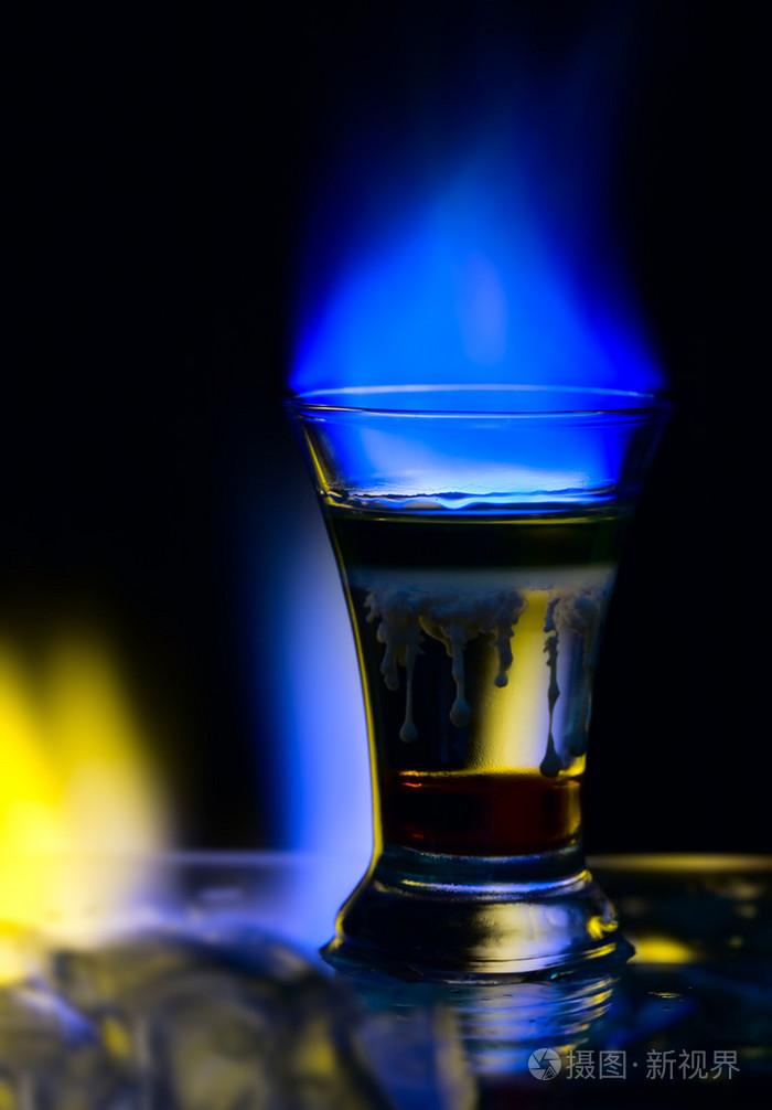 火与冰的鸡尾酒
