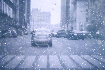 朦胧的景色朦胧的黄昏, 秋天的风景与降雪