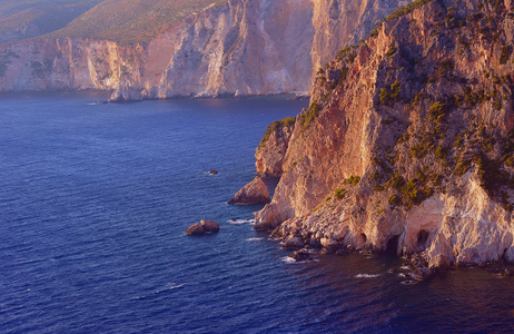 海岸与岩石峭壁图片