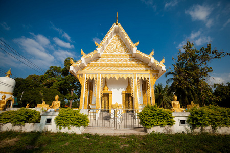 在苏梅岛上的佛教寺院