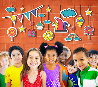 风车糖儿童友谊概念照片