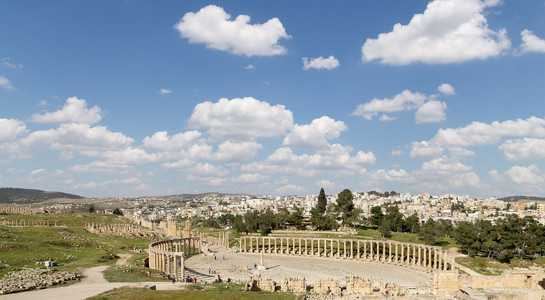 在杰拉什 杰拉什，Jordan 论坛 椭圆形广场