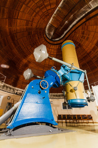 老奖杯大型光学望远镜