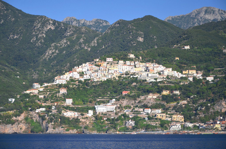 风景优美的村庄庞贝在意大利的阿马尔菲海岸的观
