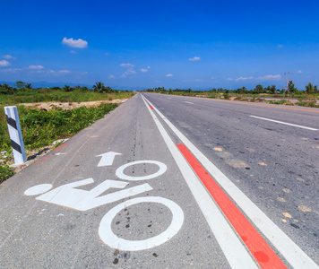 自行车专用车道标志图片大全