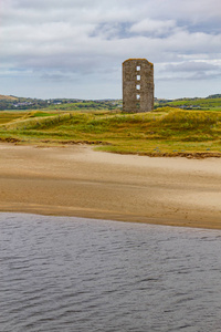拉欣奇海滩的塔遗址, 克莱尔, 爱尔兰