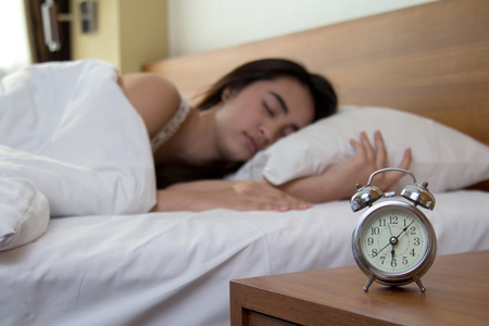 睡眠时间短图片