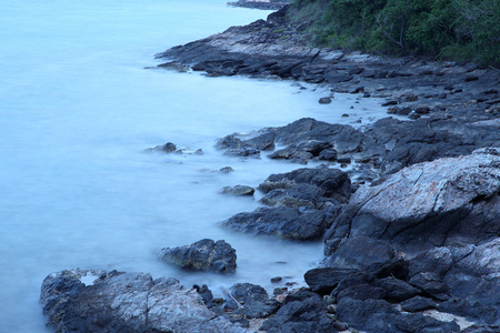 在泰国罗勇府海岸线的海景