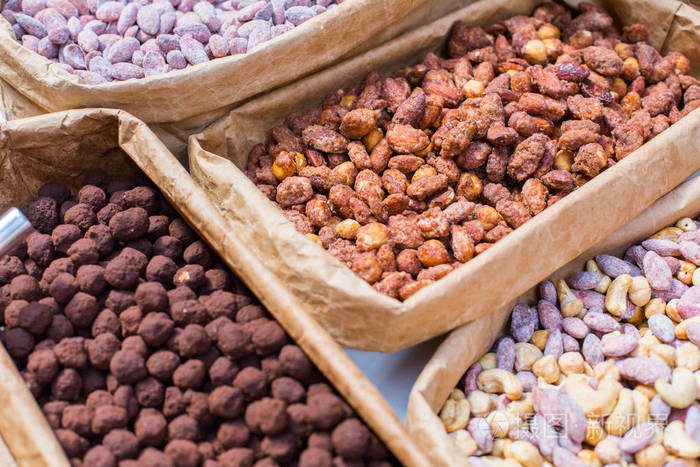 各种糖类坚果脆糖的坚果各种坚果的东方糖果