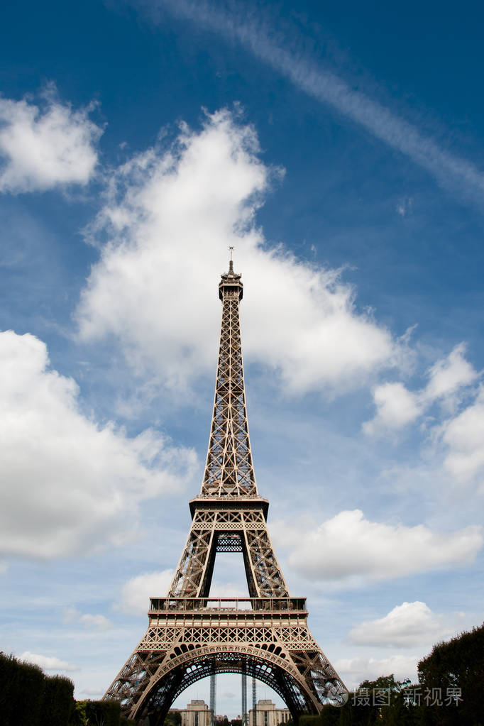 埃菲尔铁塔标志性建筑巴黎