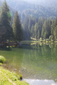 高山湖