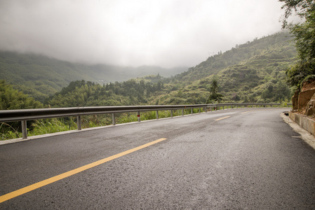 山区公路背景