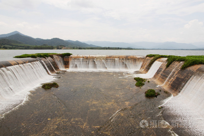 溢流坝下游坝