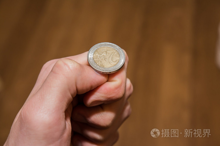 抛欧元硬币