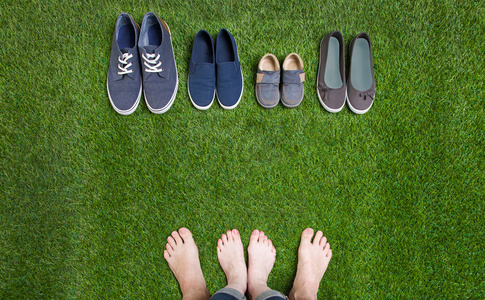 在两腿之间图片