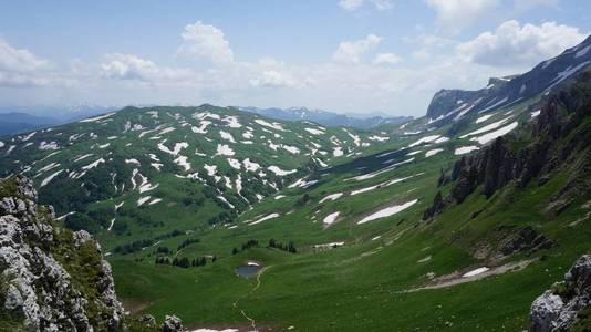 俄罗斯 Adygea 的 Naki 地区。高加索自然保护区。旅游路线到登上 Fisht。06232016