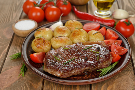 牛排配土豆图片