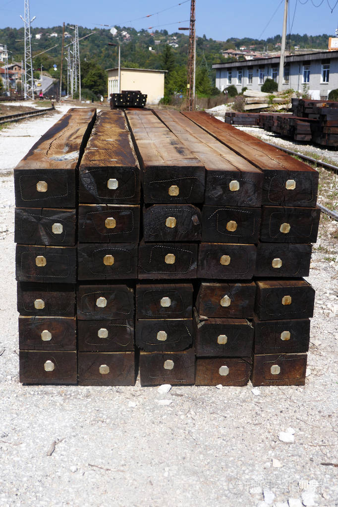 铁路车站木质轨枕